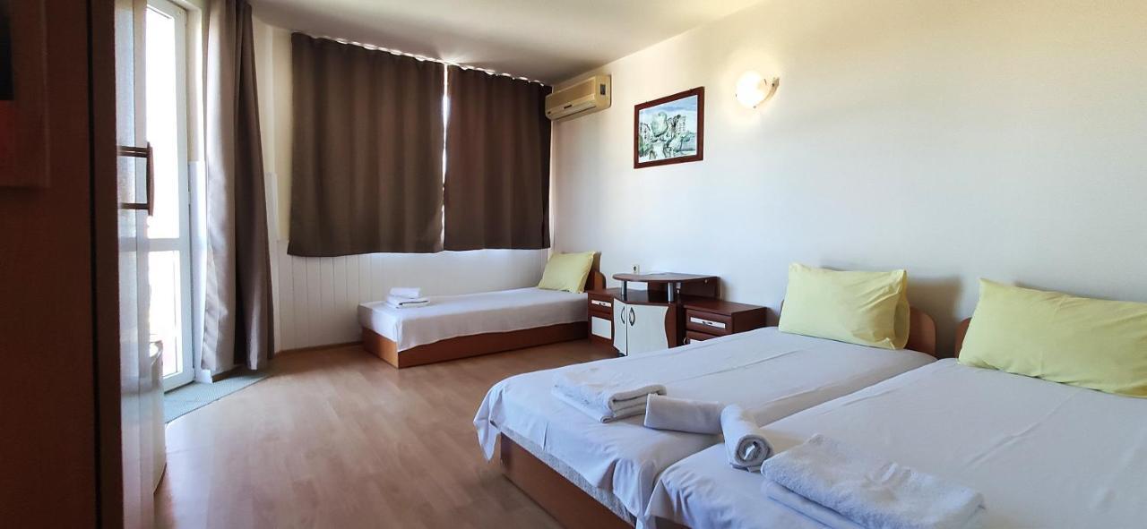 Sineva Guest House Ravda Exterior photo