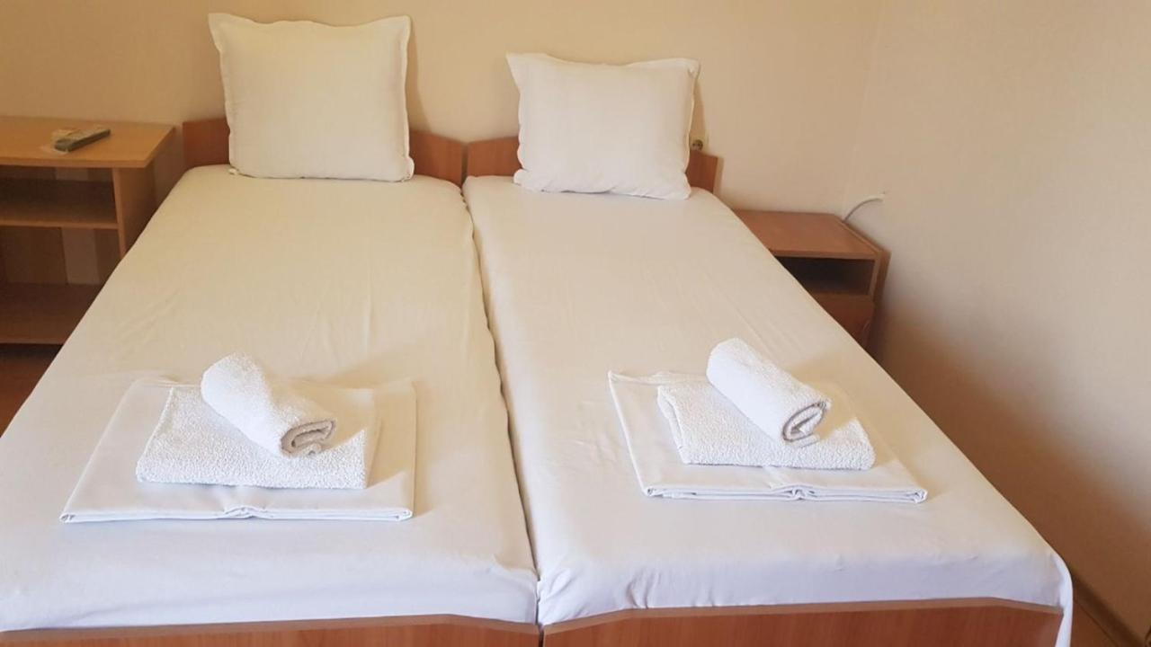 Sineva Guest House Ravda Exterior photo